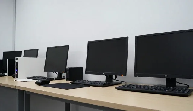 软件研发中性能优化与适用条件的平衡策略